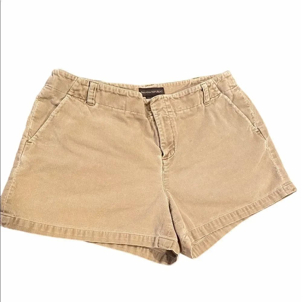 Banana Republic Khaki Shorts Sz 6